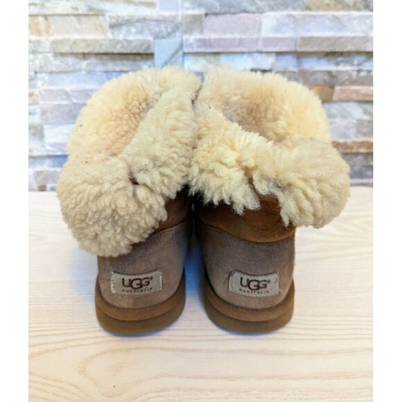 UGG Australia 5991 Bailey Button Boots Chestnut Girls Size 5M - Picture 3 of 8